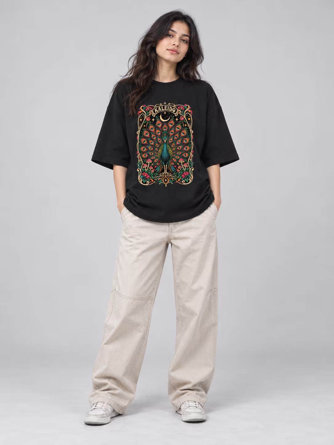 Kaleido Peacock Oversized T-Shirt in Black, front