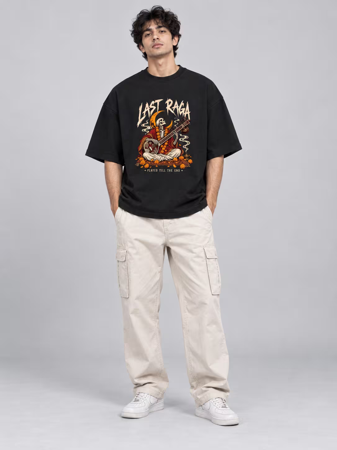 Last Raga Oversized T-Shirt in Black, front